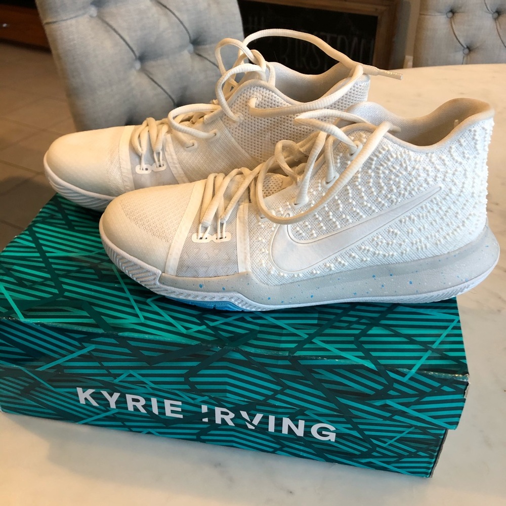🏀 Nike Kyrie Irving 3 (GS) Basketball Shoes
